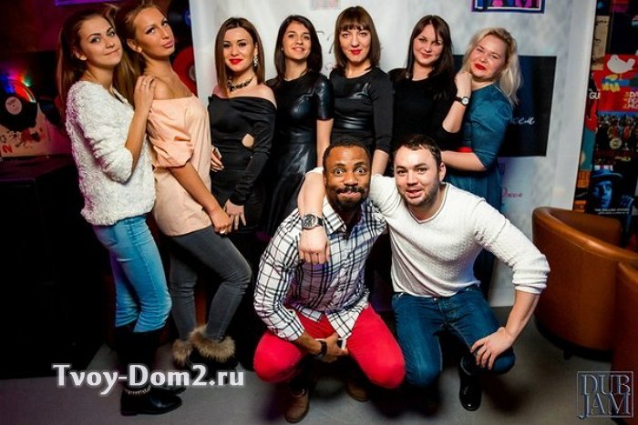 Фото участников Дома-2 с вечеринки в клубе