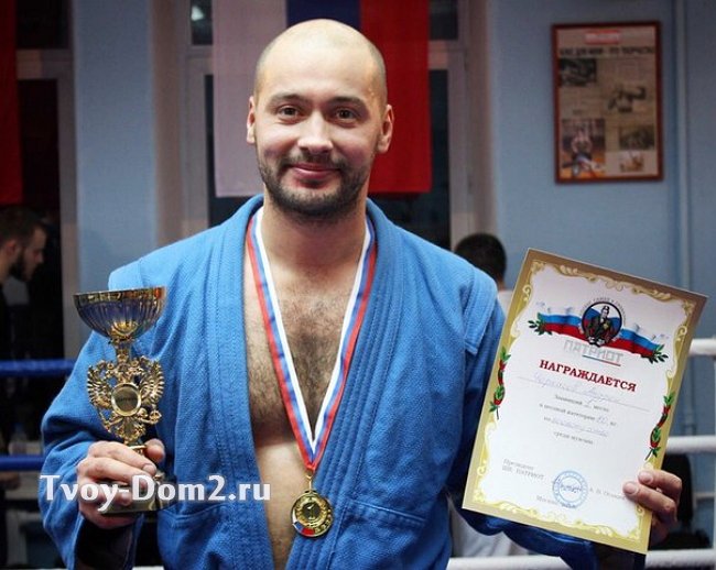 Черкасов победил в соревнованиях по боевому самбо