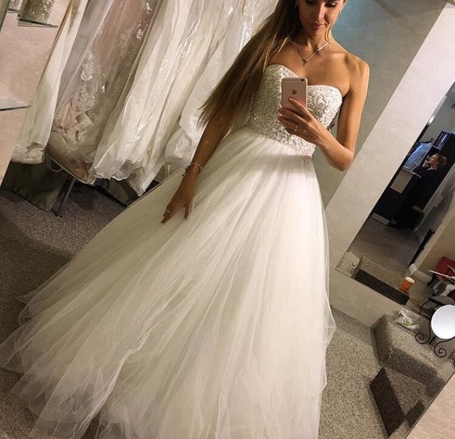 Элла Суханова в активном поиске свадебного платья