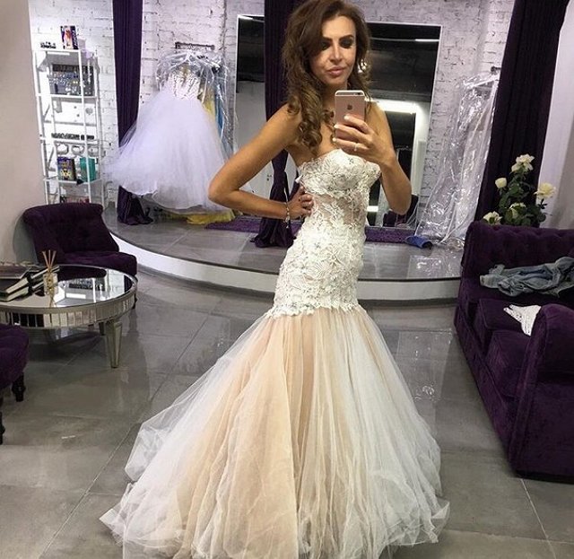 Элла Суханова в активном поиске свадебного платья