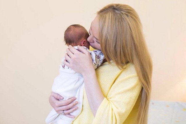 «СтарХит»: Дарья Пынзарь показала новорожденного сына