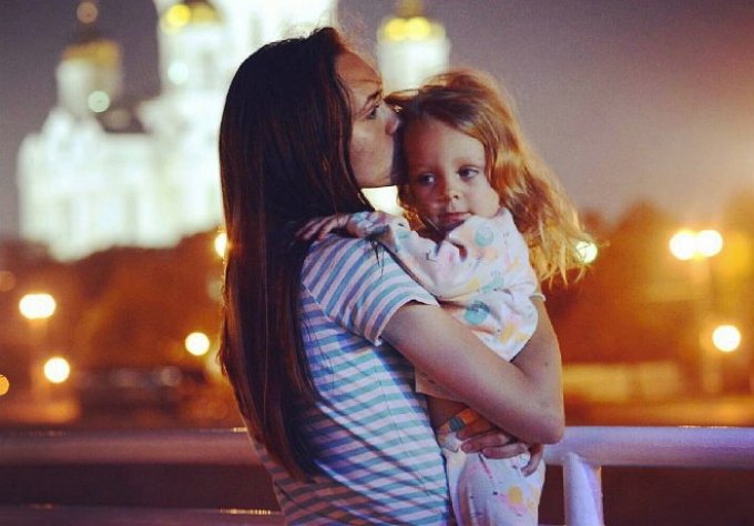 Мария Адоевцева поздравляет дочку с трехлетием