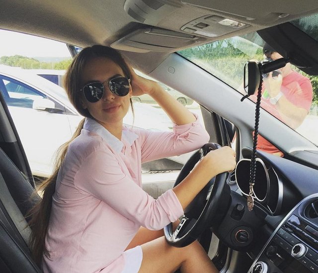 Артёмова попрощалась со своей первой машиной