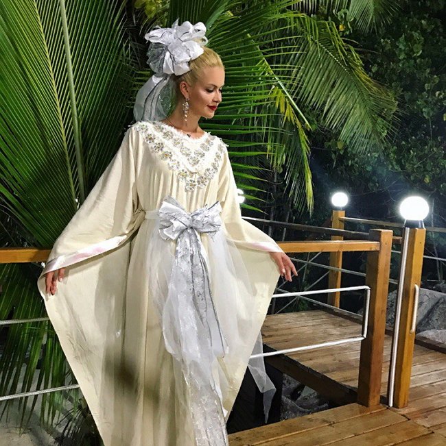 Фото невесты Острова Любви в свадебных нарядах