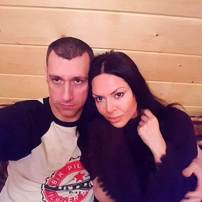 Тори Карасева и Слава Дворецков отметили годовщину отношений