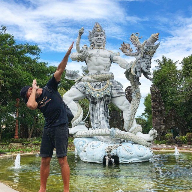 Фотографии с отпуска Захарьяша и Четрару на Бали