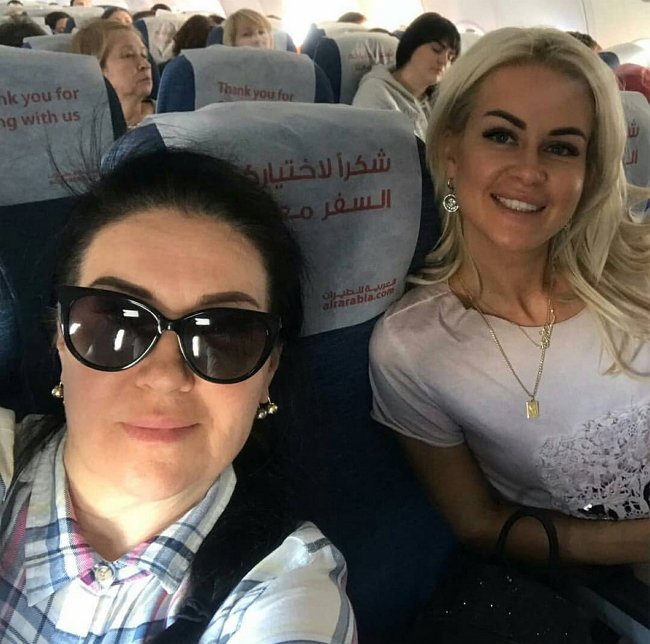 Марина Африкантова улетела с мамой в Дубай