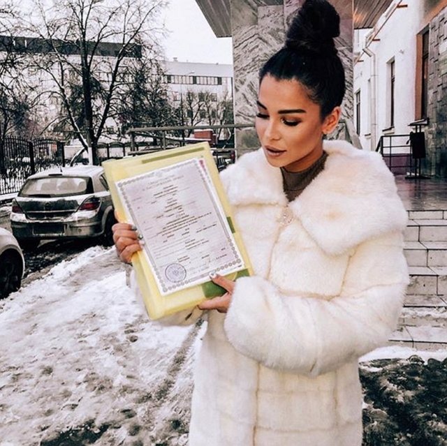 Екатерина Колисниченко: Получила заветную бумагу о разводе!