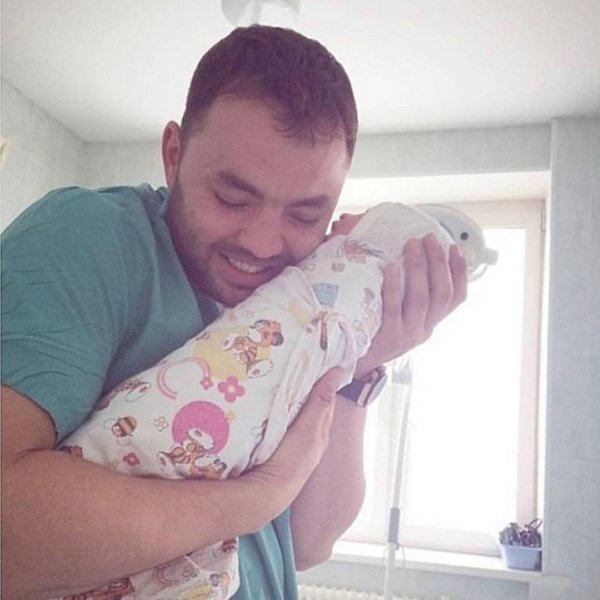 Александр Гобозов готов завести ребёнка с новой девушкой
