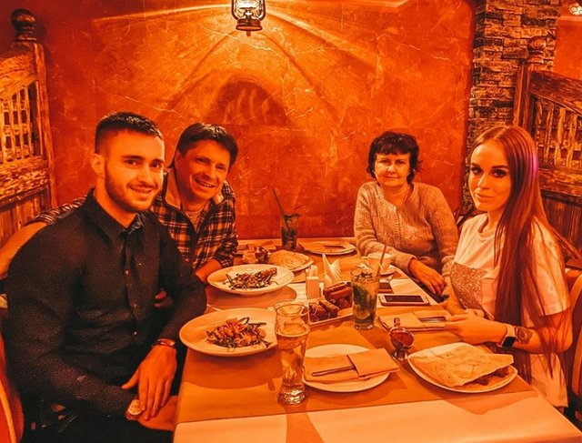 Милена Безбородова провела выходные с семьей Алексея Безуса