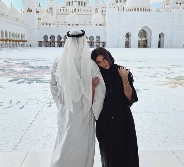 Блог Редакции: Анастасия Якуб поехала в Эмираты с новым возлюбленным