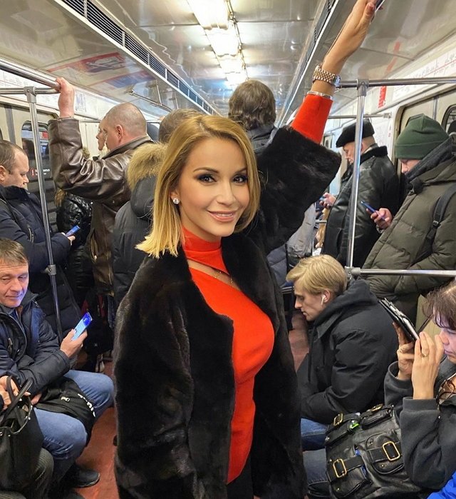 Ольга Орлова сделала фото в столичном метро