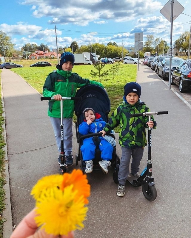 Юлия Салибекова: Радуйтесь цветам от детей!