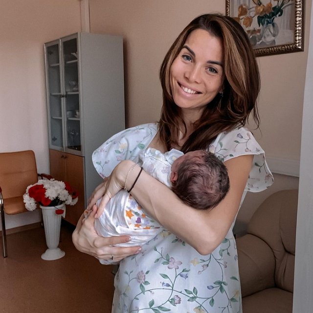 Александра Гозиас во второй раз стала мамой