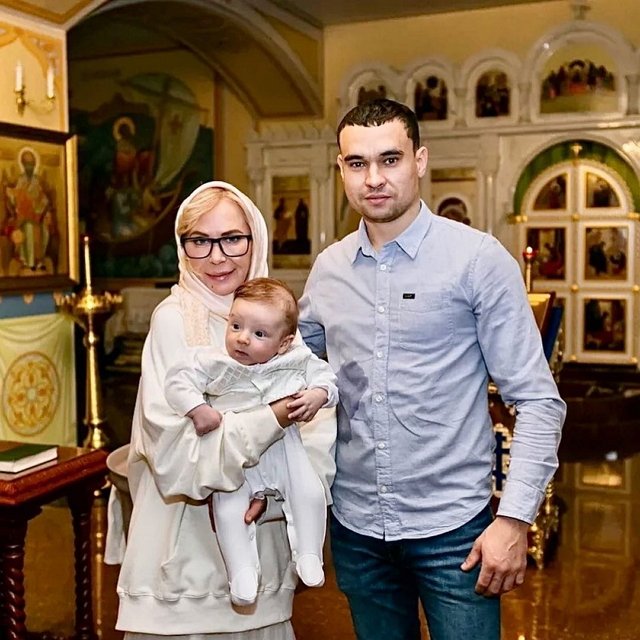 Супруги Андрей и Виктория Чуевы покрестили сына