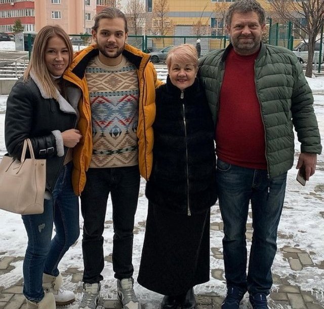 Родители Чистова уверены, что телестройка и Ермакова испортили их сына