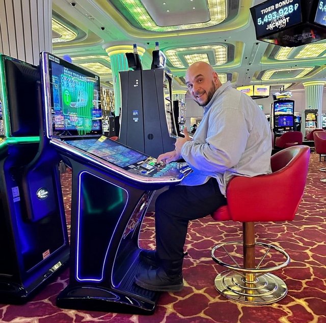 Глеб Жемчугов: Мы впервые посетили казино