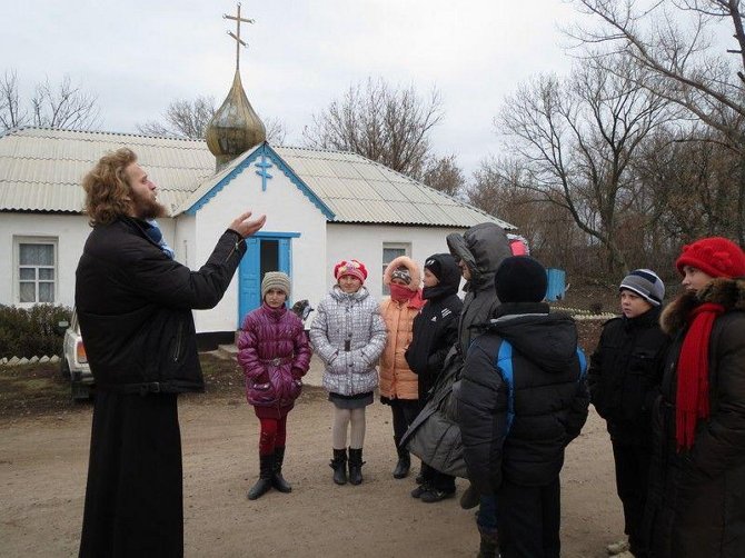 Прихожане отца Василия уверены, что им овладели бесы