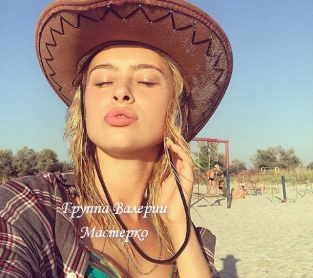 Новенькая участница Елена