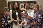 Ольга Рапунцель познакомила дочь с бабушкой и прабабушкой