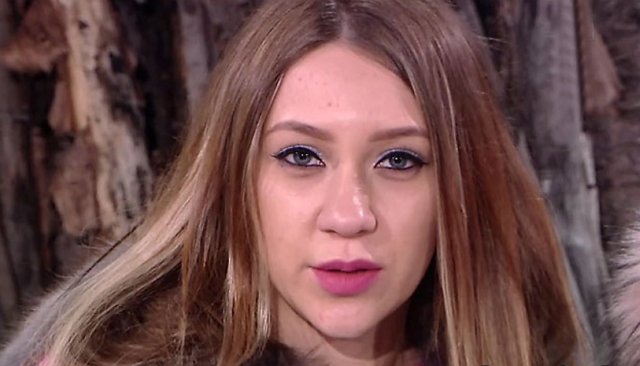 Мнение: Алена Савкина так может заработать выкидыш?