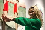 Отец Овсянниковой занялся восстановлением репутации дочери