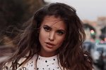 Саша Артёмова скрывает беременность по примеру Кати Колисниченко