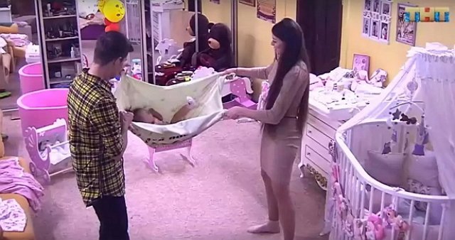 Ольга Рапунцель сделала из дочери ходячую рекламу?