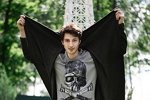 Иосиф Оганесян ворует чужую еду с общей кухни
