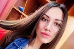 Настя Милославская просит у хейтеров денег на пластику