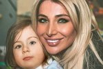 Тата Блюменкранц учит дочь английскому языку