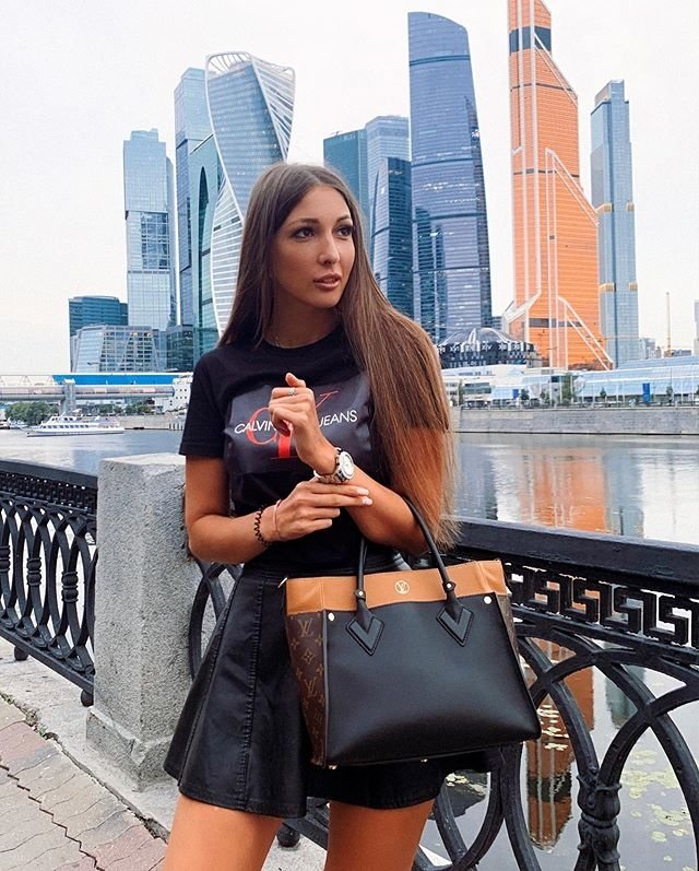 Новенькая участница Яна Захарова Новенькая участница Яна Захарова