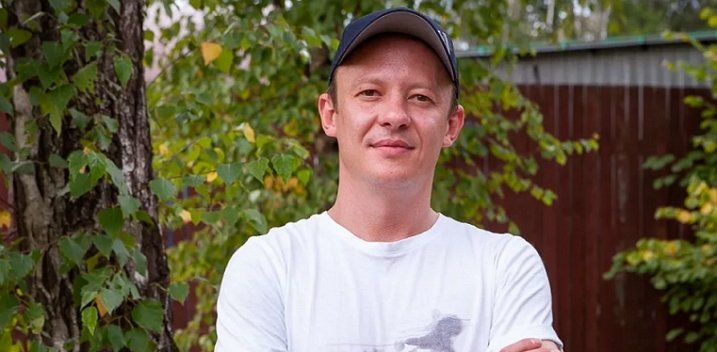 Роман Макеев решил приударить за Настей Ивановой