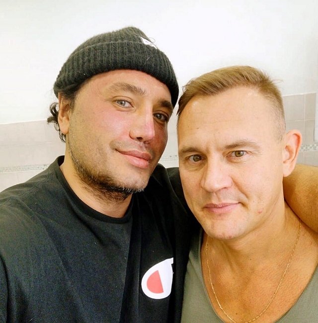 Степан Меньщиков в поисках женщины для Руслана Калганова Степан Меньщиков в поисках женщины для Руслана Калганова