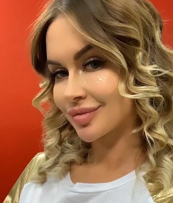 Марина Африкантова: «Салон Розалии Райсон» уже работает Марина Африкантова: «Салон Розалии Райсон» уже работает