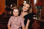 Евгения Феофилактова прививает сыну бережливость