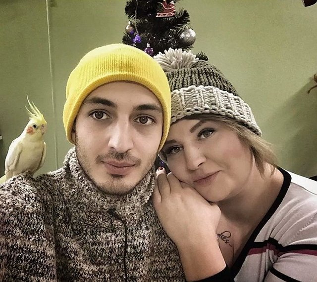 Семья Оганесян нашла повод избавиться от попугаев