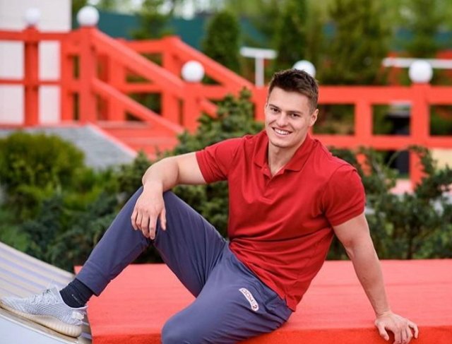 Катя Скалон устала от правильного образа жизни Павла Бабича