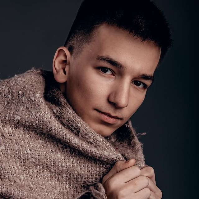 Новенький участник Павел Зарубин