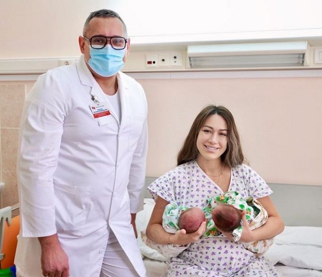 Ашмарина покинула роддом растрёпанной и не накрашенной