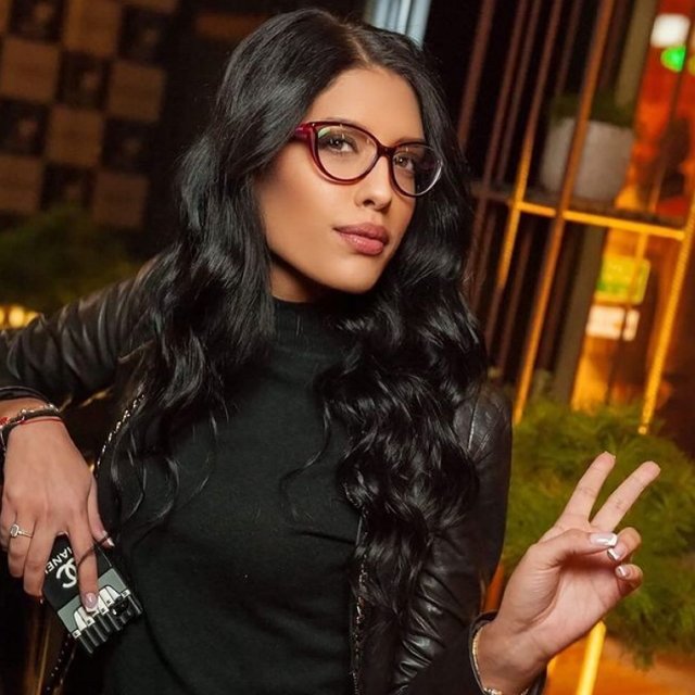 Анна Мадан: Это я 4 года назад Анна Мадан: Это я 4 года назад