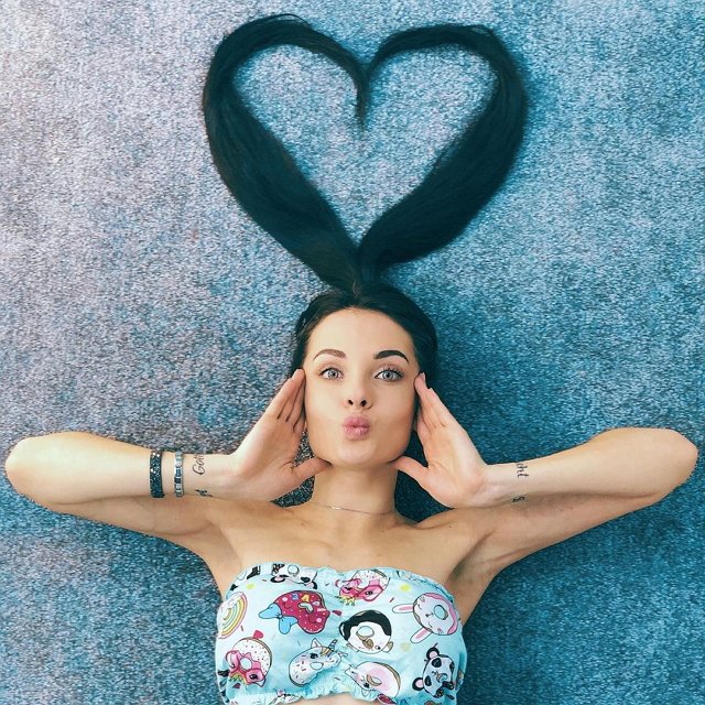 Кики: У меня нет на это времени Кики: У меня нет на это времени