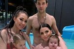 Хейтеры требуют владельцев отеля выгнать семью Рапунцель