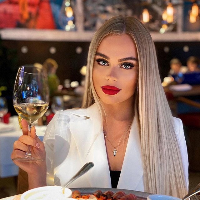 Марина Страхова: Девочки, всё поправимо! Марина Страхова: Девочки, всё поправимо!