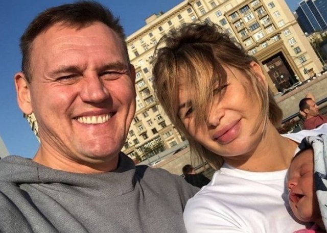 Ангелина Монах любит Степана Меньщикова как в юности