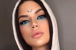 Селена Майер сменила веру