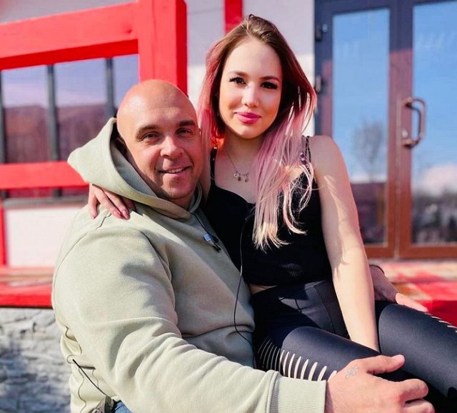Анастасия Роинашвили пожаловалась на травму ноги