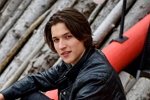Глеб Малмыгин продолжает играть чувствами девушек