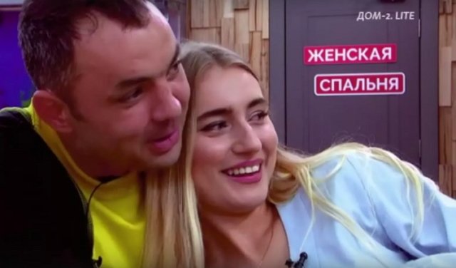 Гобозов  «лепит» из Давидовой новую Устиненко