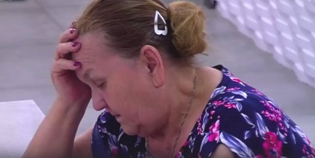 Ольга Васильевна ради денег готова пройтись голой по поляне